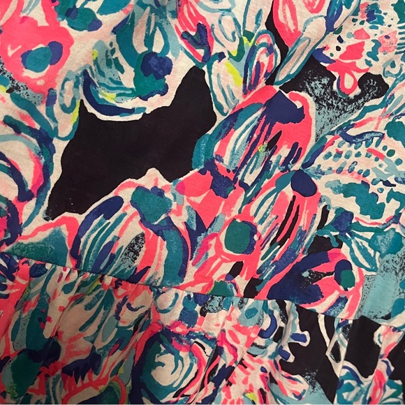 Lilly Pulitzer Daisy Knot Top All Caught Up - Picture 5 of 10
